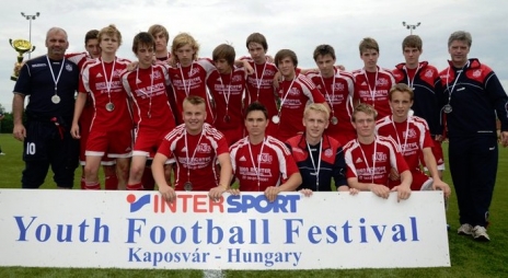 2. Platz beim internationalen Cup in Ungarn: U16-Junioren des MTV Treubund Lüneburg